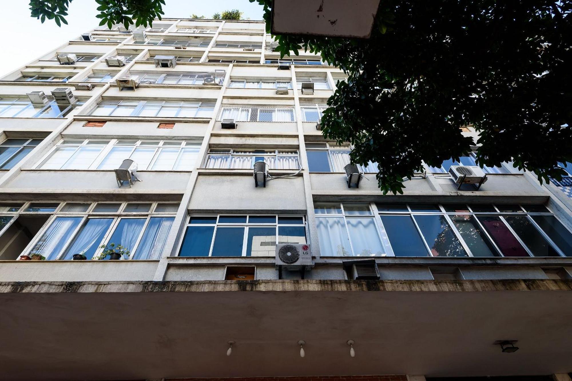 2 Quartos No Leblon A 300m Da | Adp 386/603 *