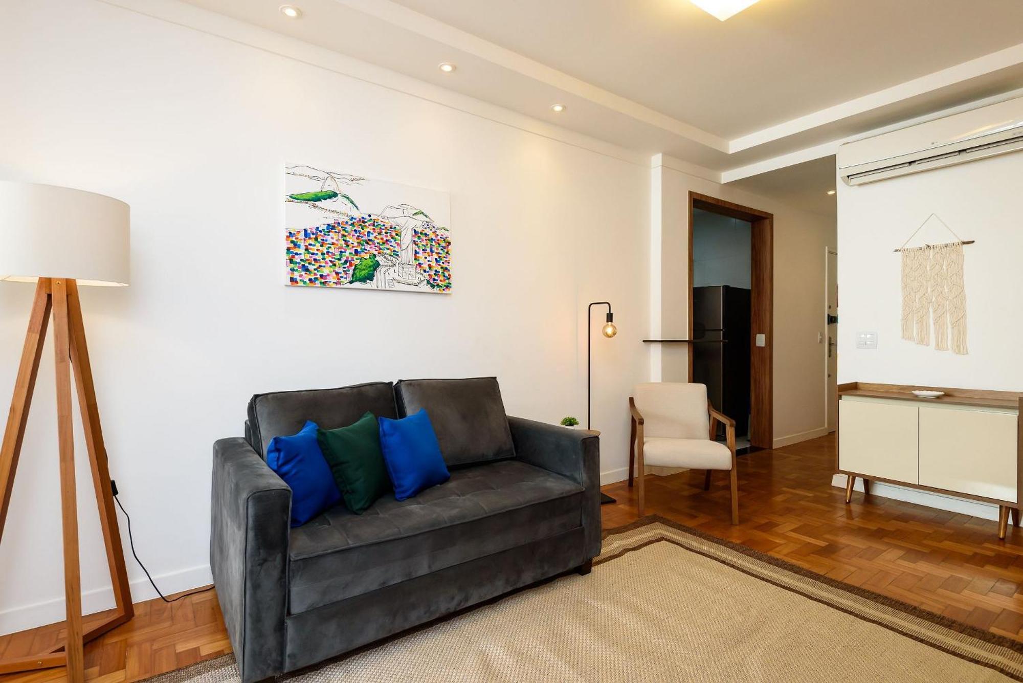 2 Quartos No Leblon A 300m Da | Adp 386/603 Apartamento *