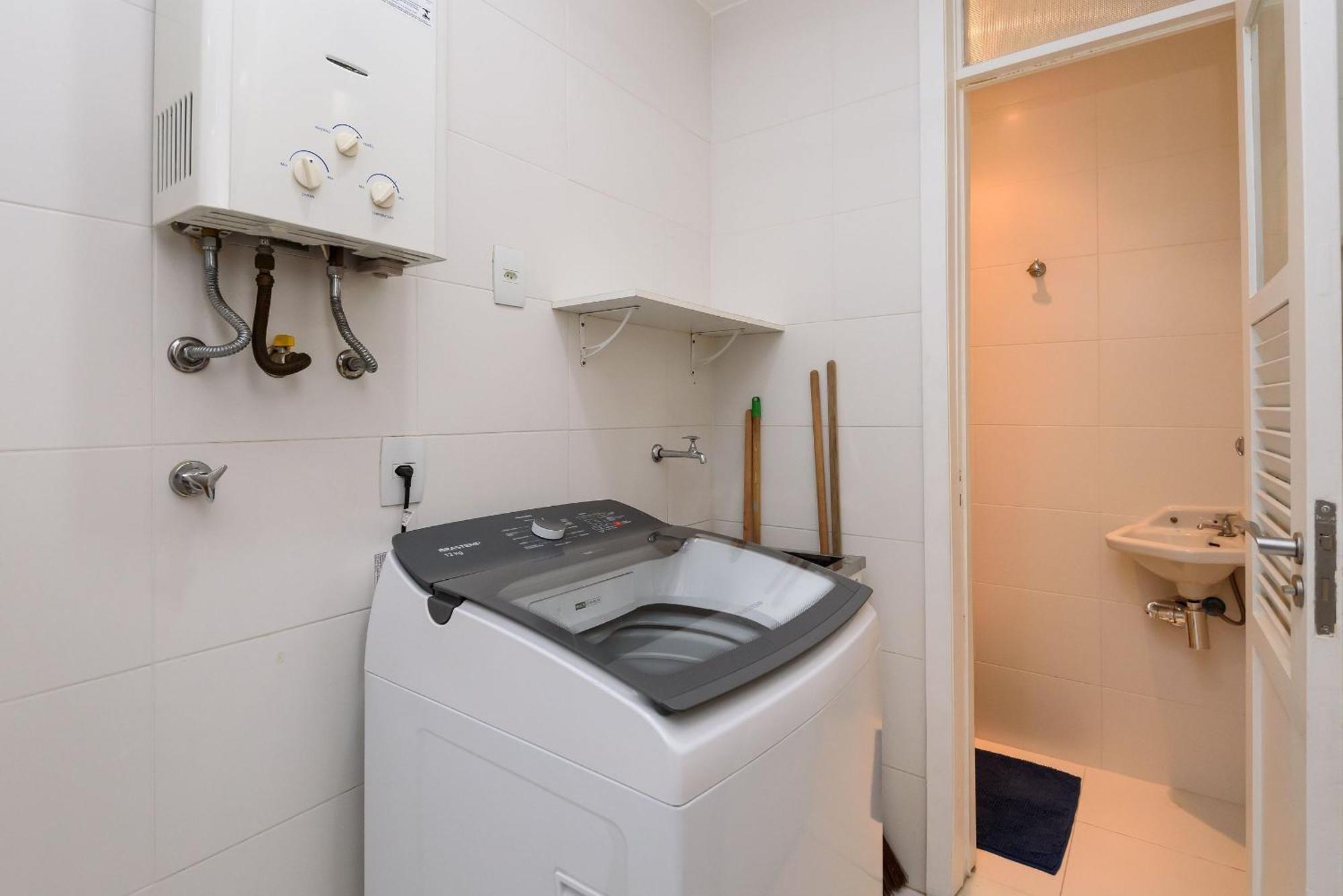 2 Quartos No Leblon A 300m Da | Adp 386/603 Apartamento Rio de Janeiro