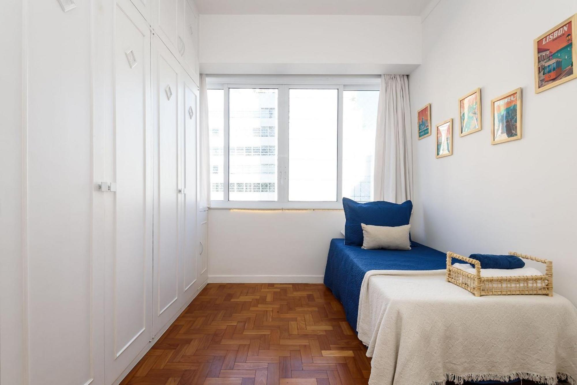 2 Quartos No Leblon A 300m Da | Adp 386/603 Apartamento Rio de Janeiro