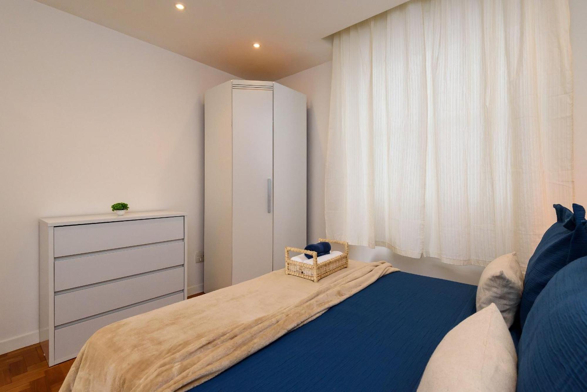 2 Quartos No Leblon A 300m Da | Adp 386/603 Apartment *