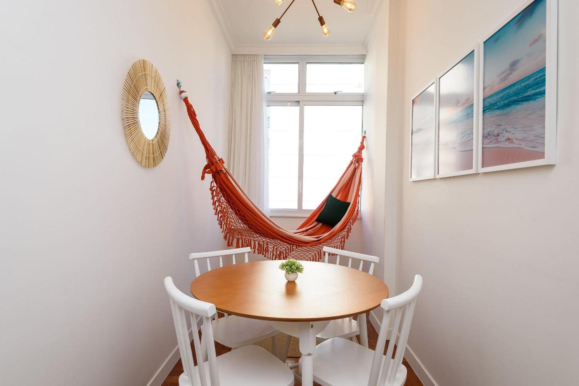 2 Quartos No Leblon A 300m Da | Adp 386/603 Apartment