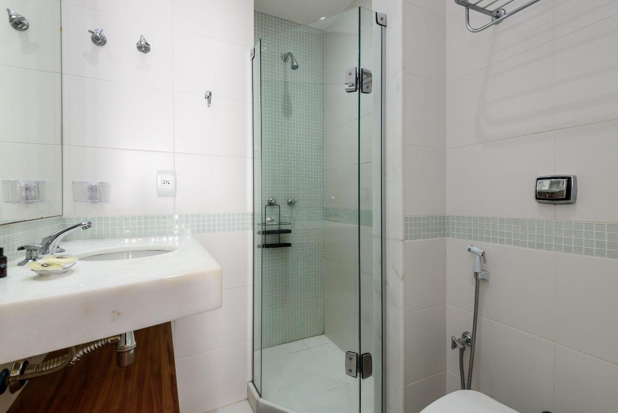 Apartment 2 Quartos No Leblon A 300m Da | Adp 386/603